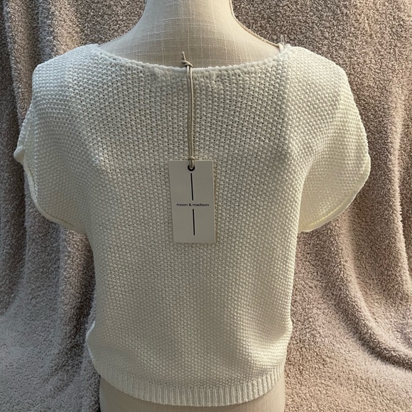 White crochet blouse - Picture 2 of 5